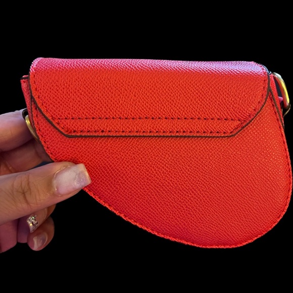 Red Designer Leather Women's Bag - Picture 2 of 7